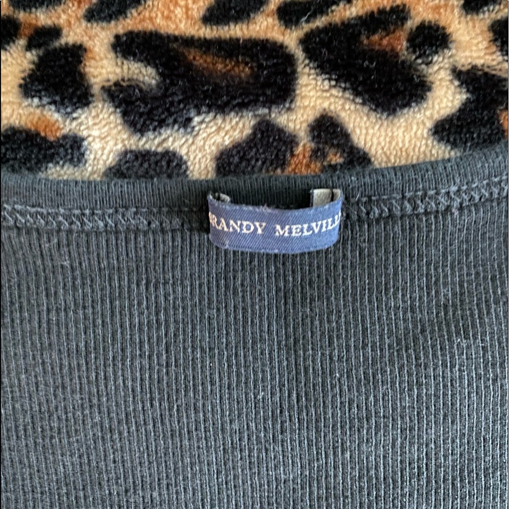 Brandy Melville crop top!!! - Picture 2 of 3